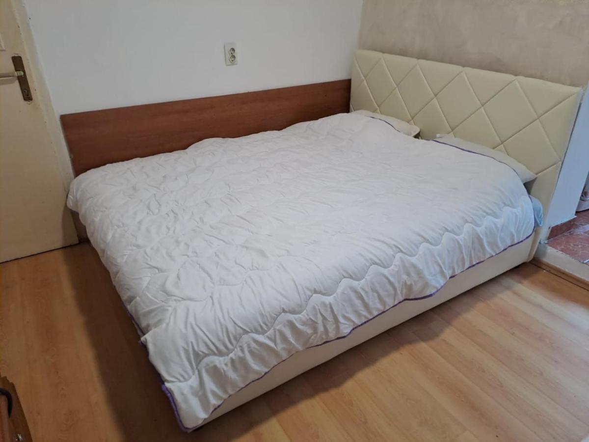 Apartmani Gordana Бар Екстериор снимка