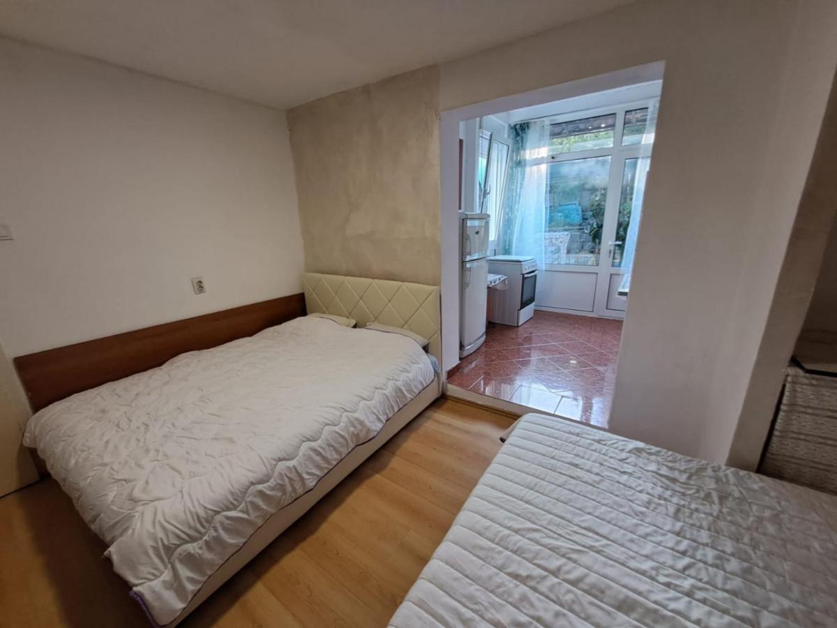 Apartmani Gordana Бар Екстериор снимка