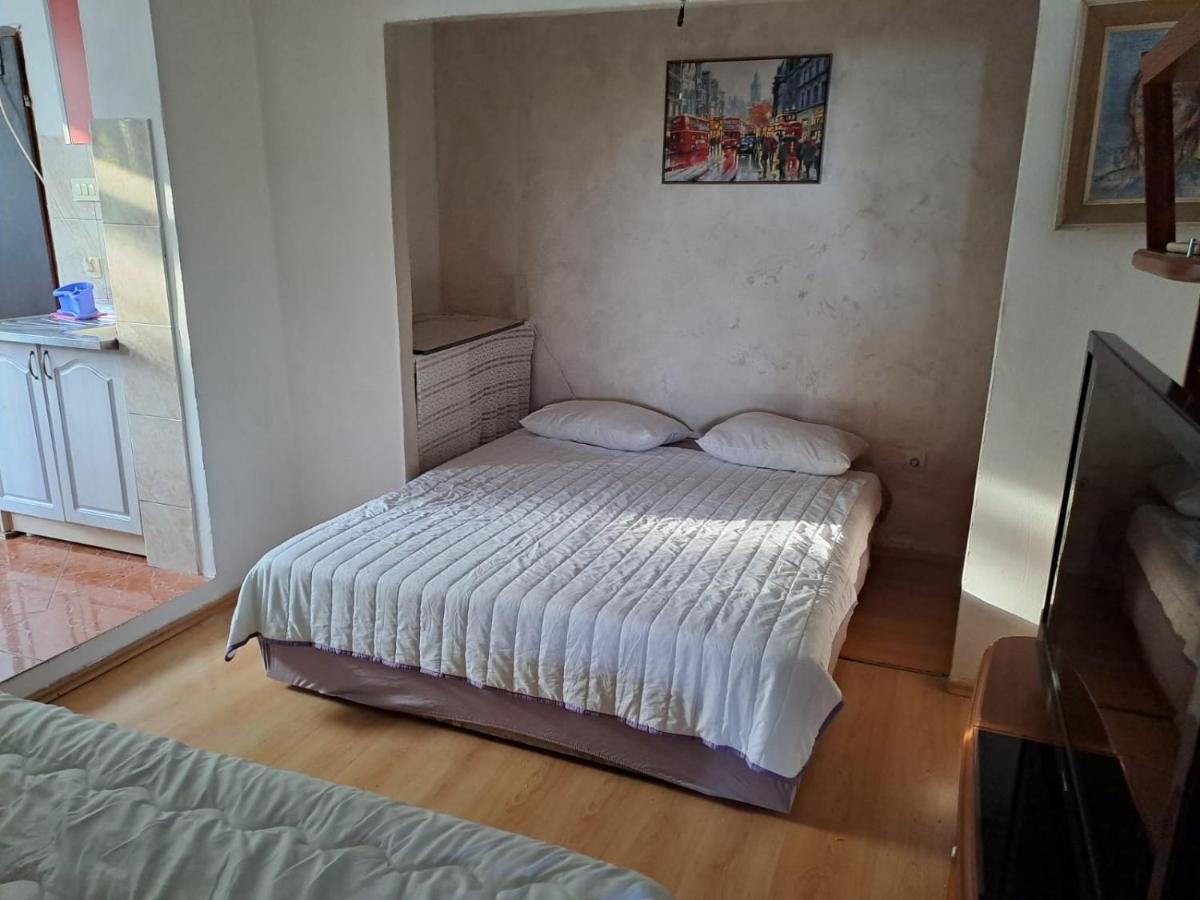Apartmani Gordana Бар Екстериор снимка