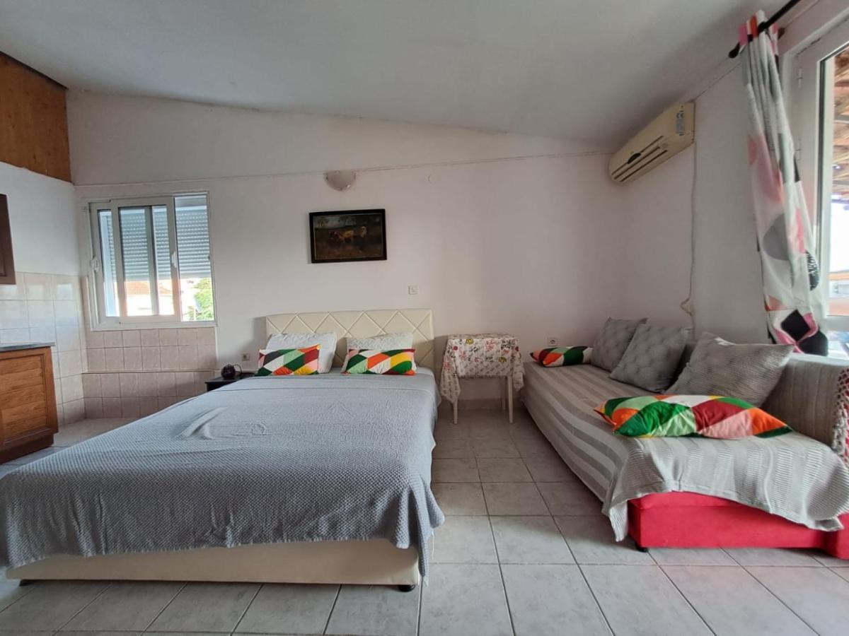 Apartmani Gordana Бар Екстериор снимка