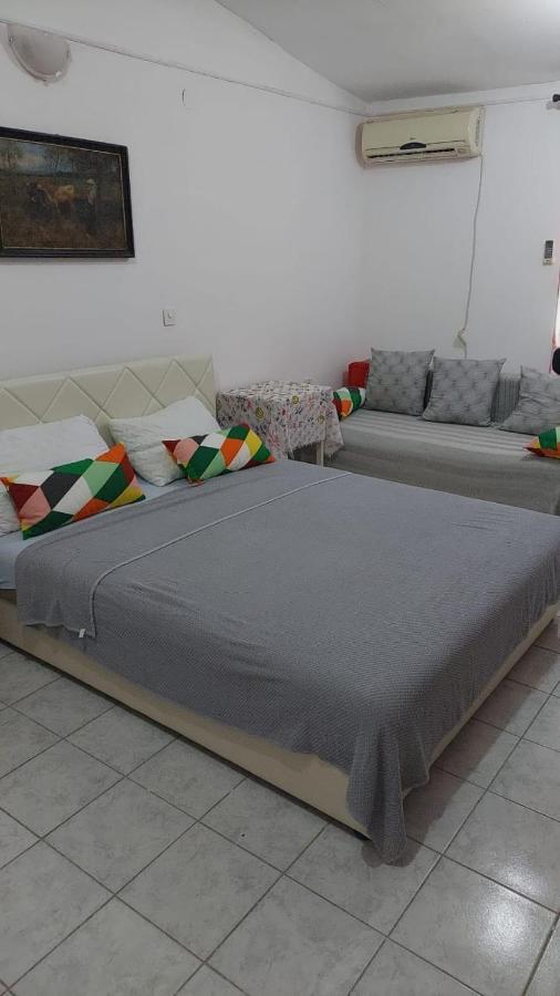 Apartmani Gordana Бар Екстериор снимка