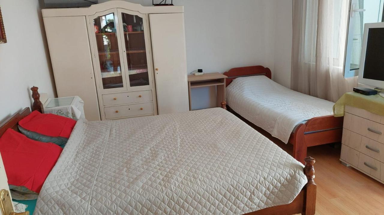 Apartmani Gordana Бар Екстериор снимка