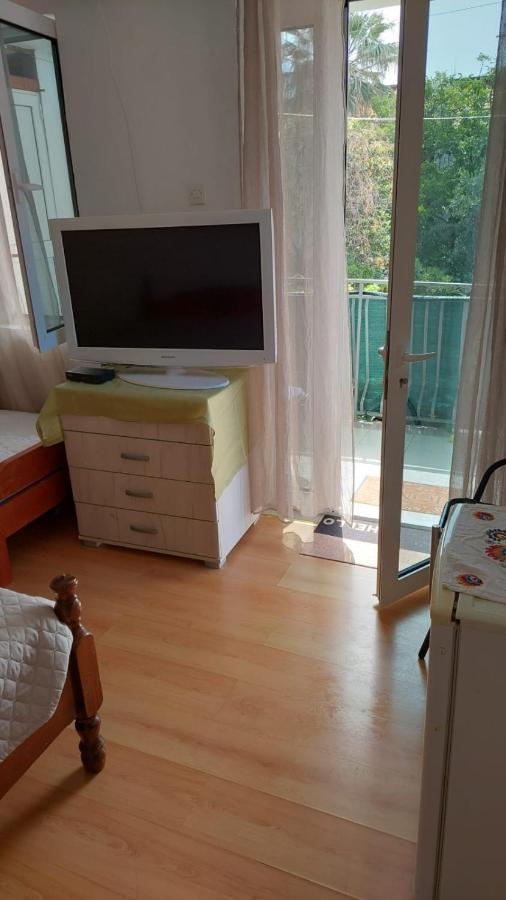 Apartmani Gordana Бар Екстериор снимка